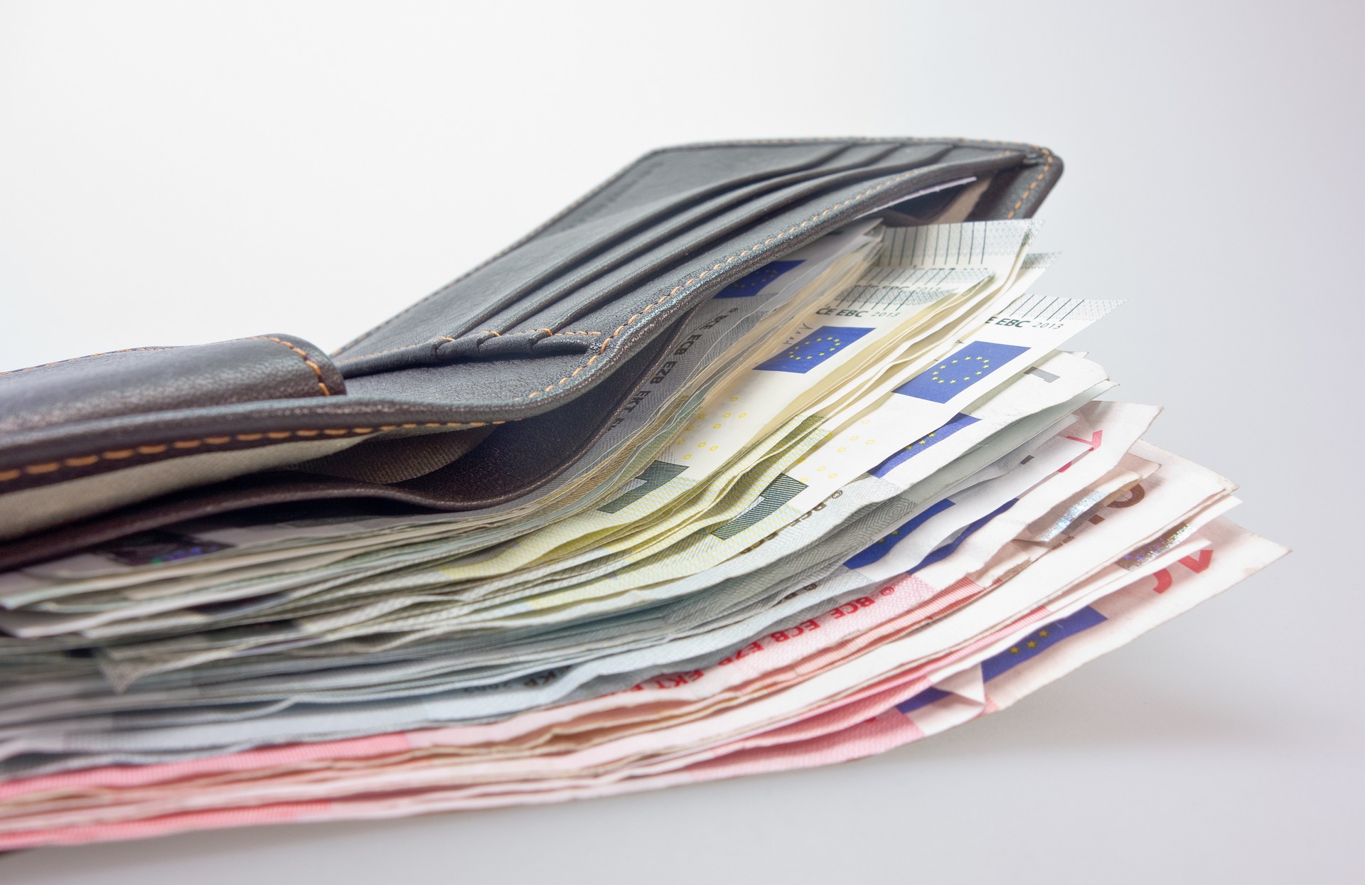 How to Build a Healthy Money Mindset
