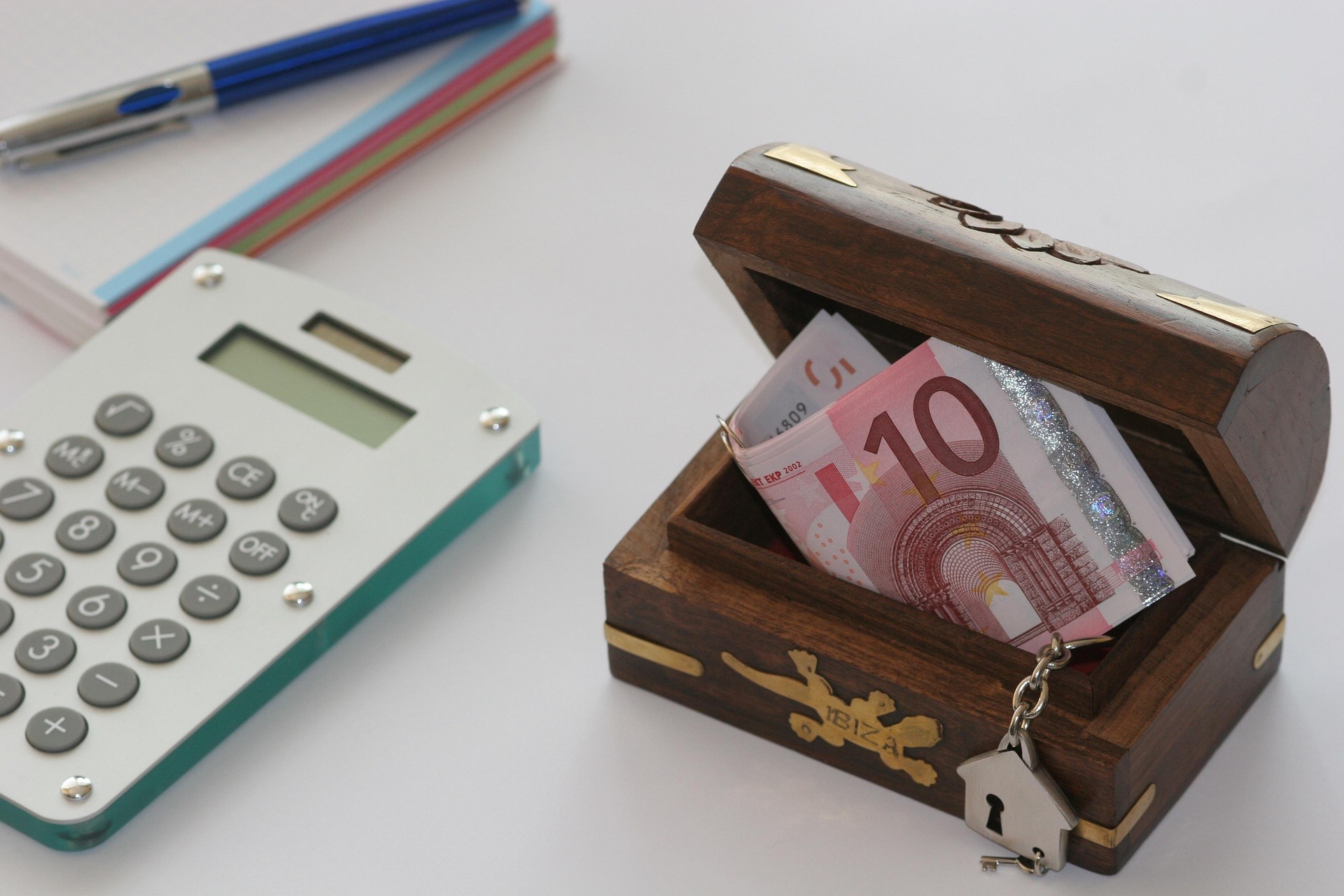 Easy Ways to Create a Strong Emergency Fund
